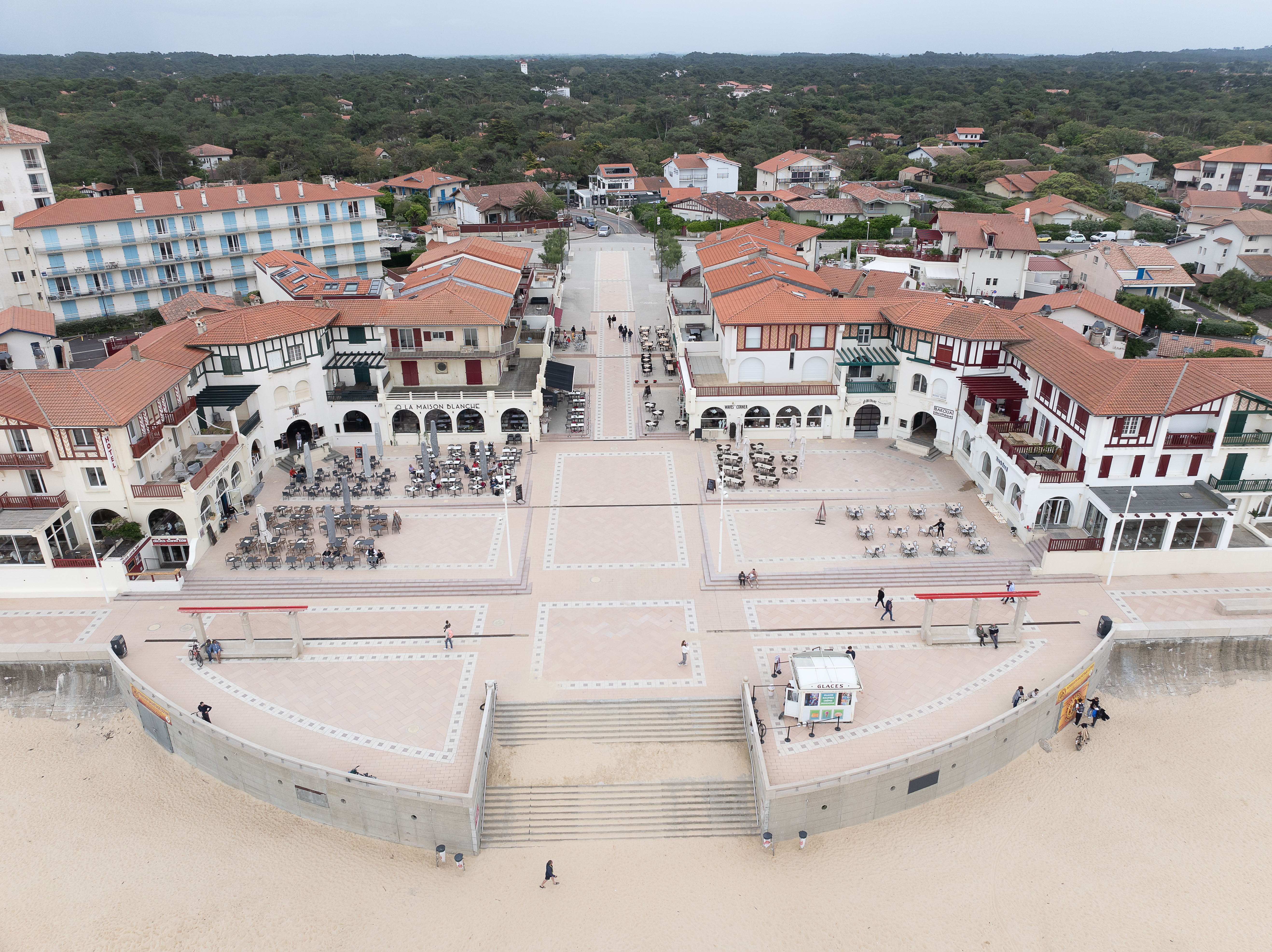 Renovation place des landais