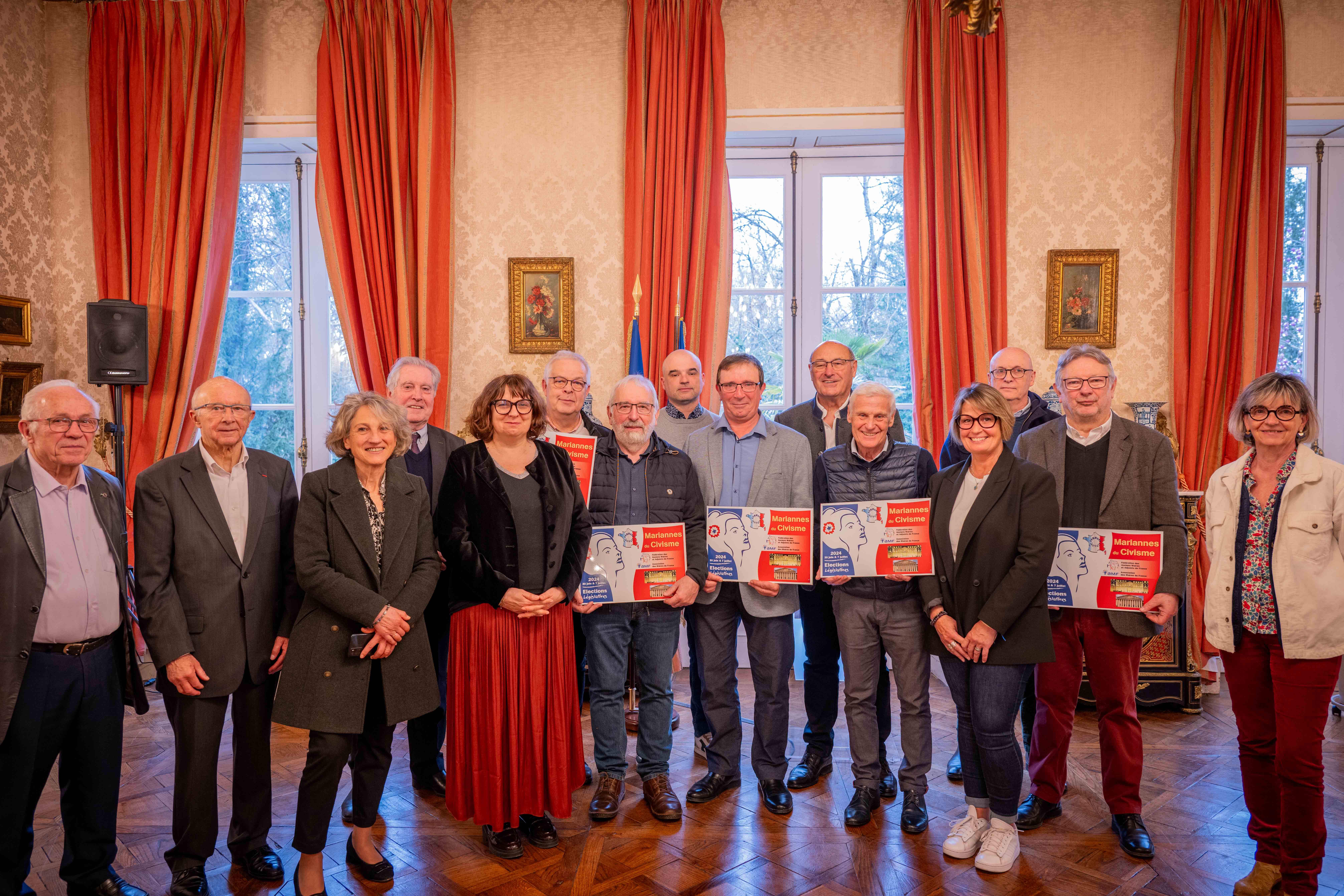 Photo de la cérémonie de remise de la Marianne du civisme 2025 -2
