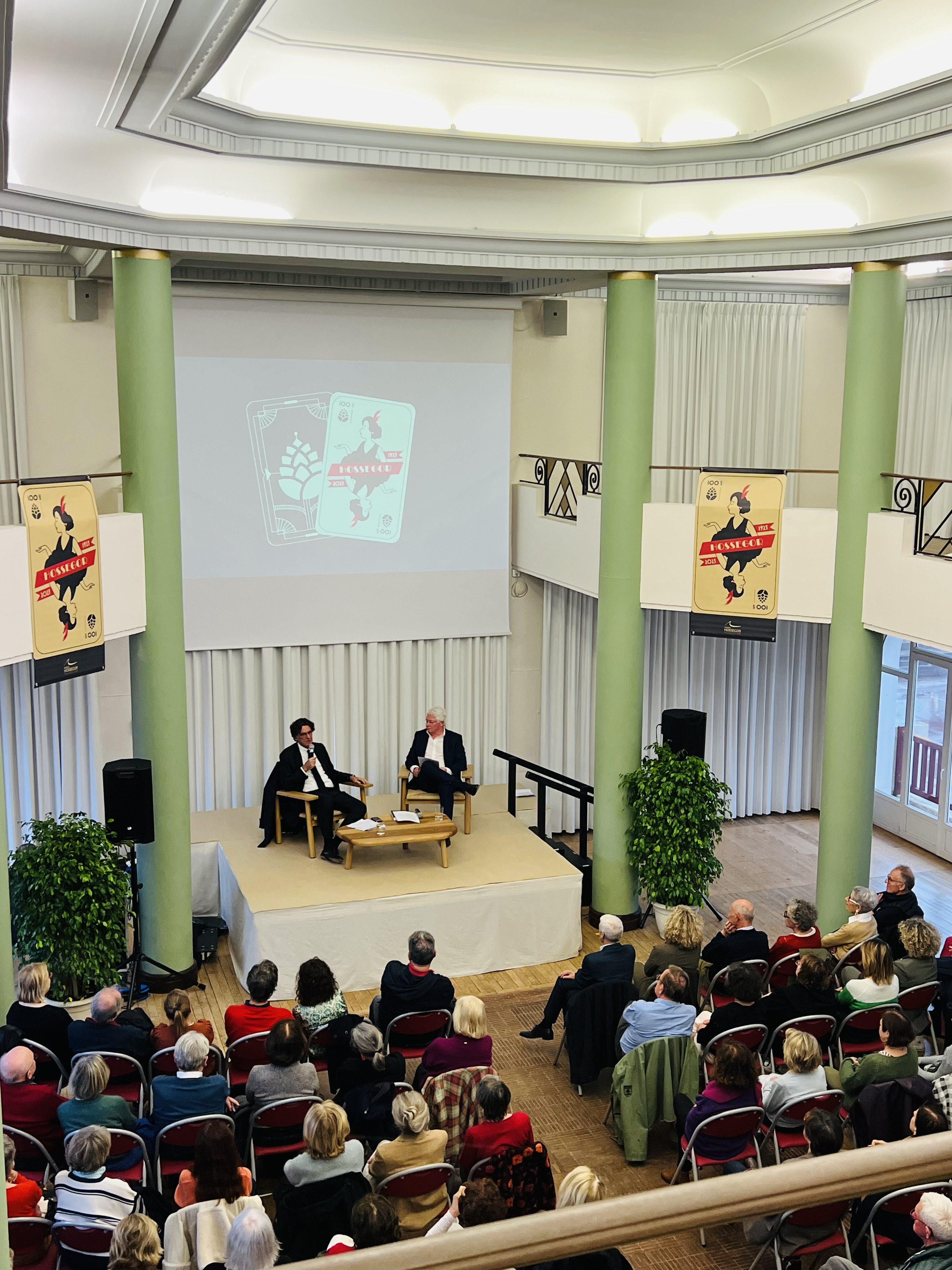 Photo conférence Ferry "100 ans c'est être jeune"