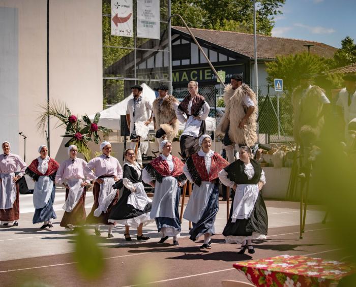 PHOTO PENDANT ANNIVERSAIRE DU JUMELAGE
